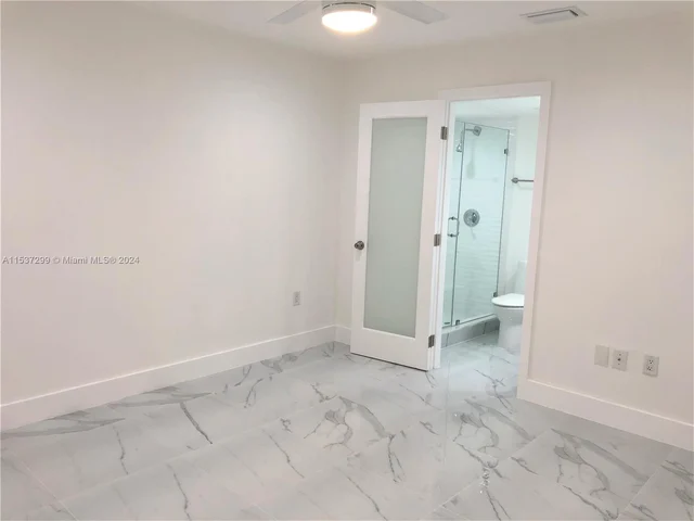 8033 Lake Dr # 203, Doral FL 33166