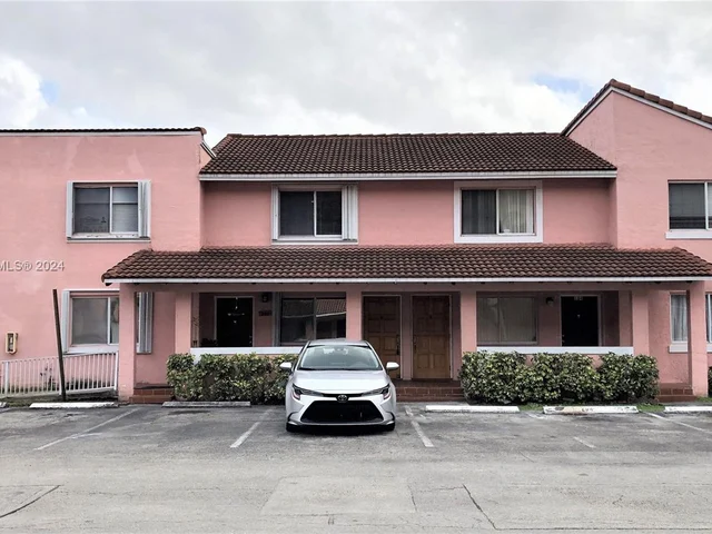 8033 Lake Dr # 203, Doral FL 33166