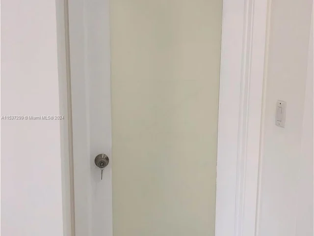 8033 Lake Dr # 203, Doral FL 33166