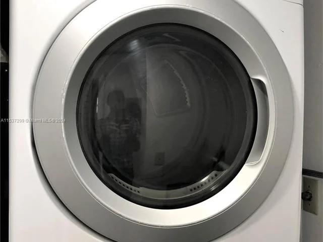 8033 Lake Dr # 203, Doral FL 33166