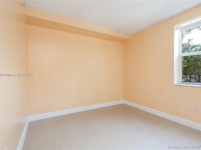 17125 N Bay Rd # 3104, Sunny Isles Beach FL 33160