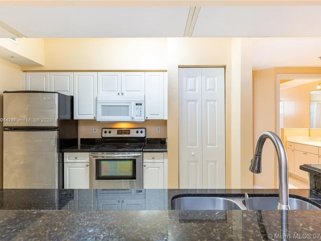 17125 N Bay Rd # 3104, Sunny Isles Beach FL 33160