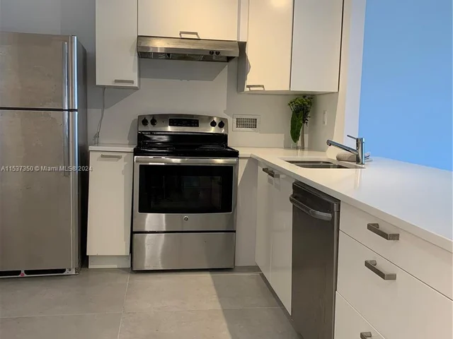 1020 Meridian Ave # 806, Miami Beach FL 33139