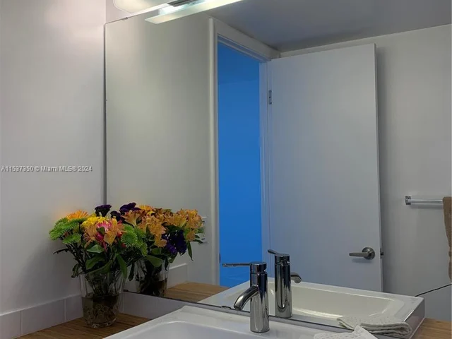 1020 Meridian Ave # 806, Miami Beach FL 33139