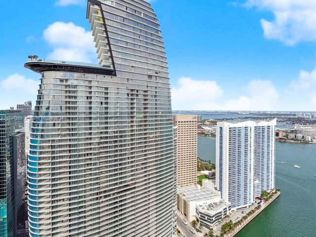 465 Brickell Ave # 5002, Miami FL 33131
