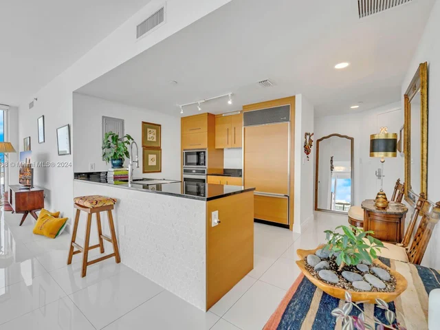 465 Brickell Ave # 5002, Miami FL 33131