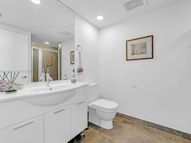 465 Brickell Ave # 5002, Miami FL 33131