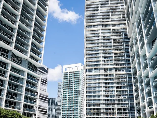465 Brickell Ave # 5002, Miami FL 33131
