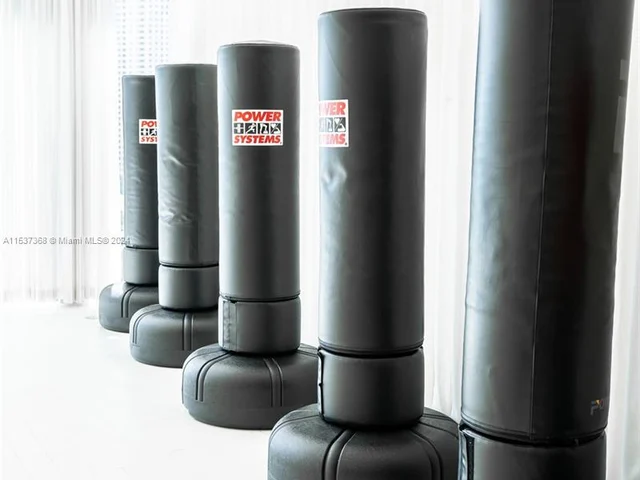 465 Brickell Ave # 5002, Miami FL 33131