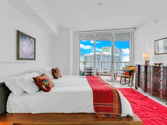 465 Brickell Ave # 5002, Miami FL 33131