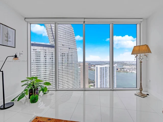 465 Brickell Ave # 5002, Miami FL 33131