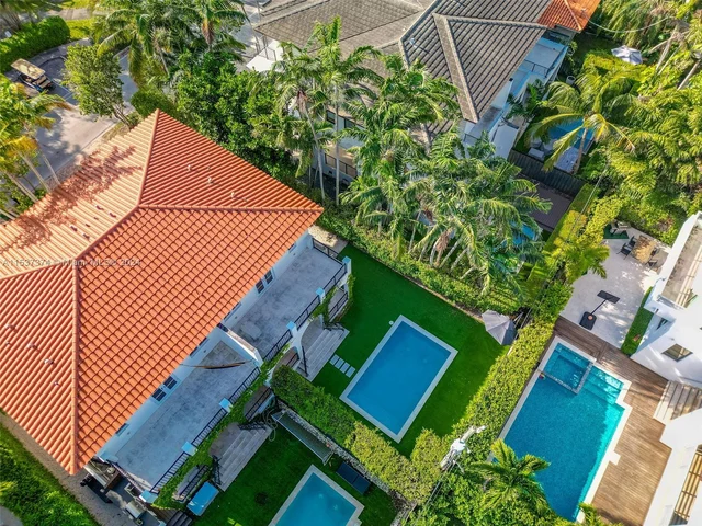 464 Fernwood Rd, Key Biscayne FL 33149