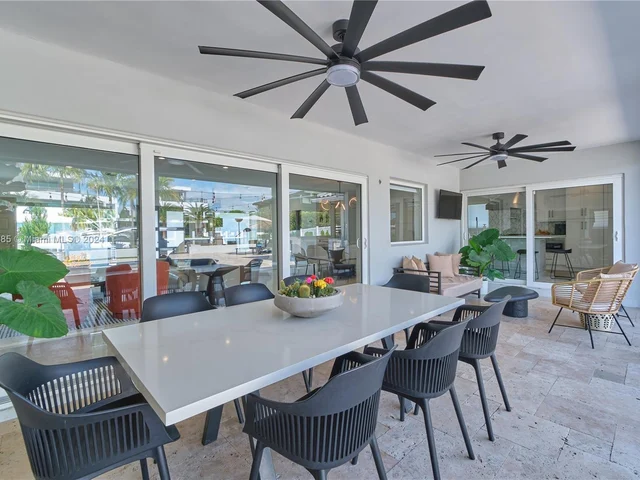 1601 SE 11th St, Fort Lauderdale FL 33316