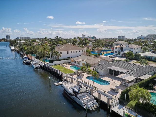 1601 SE 11th St, Fort Lauderdale FL 33316