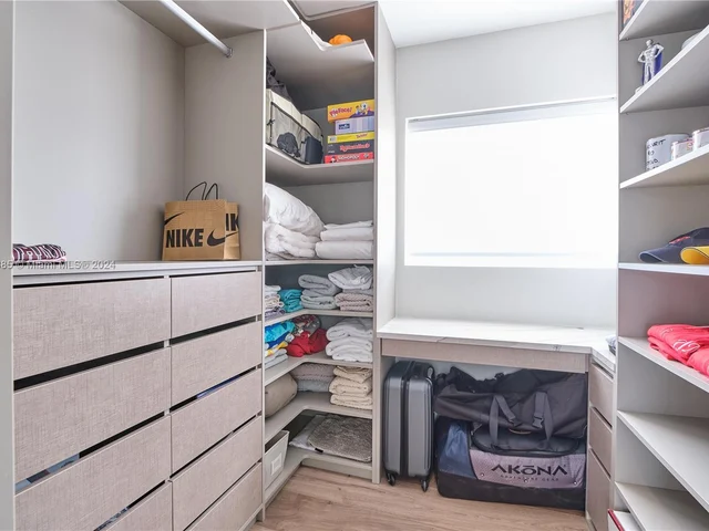 1601 SE 11th St, Fort Lauderdale FL 33316