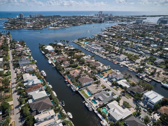 1601 SE 11th St, Fort Lauderdale FL 33316