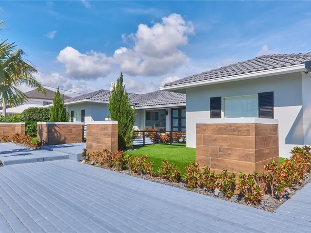 1601 SE 11th St, Fort Lauderdale FL 33316