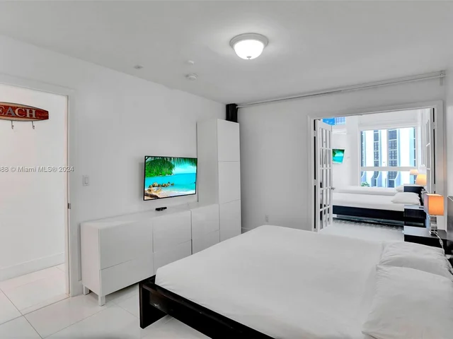 5445 Collins Ave # 14, Miami Beach FL 33140