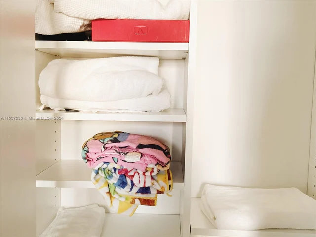 7901 Hispanola Ave # 1801, North Bay Village FL 33141