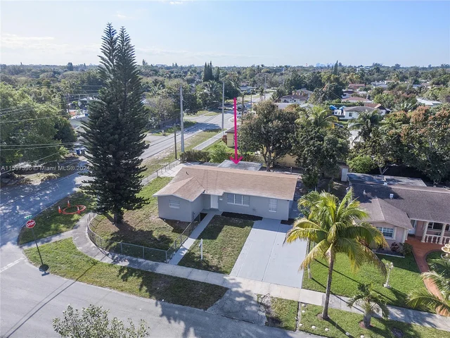 190 NE 173rd St, North Miami Beach FL 33162