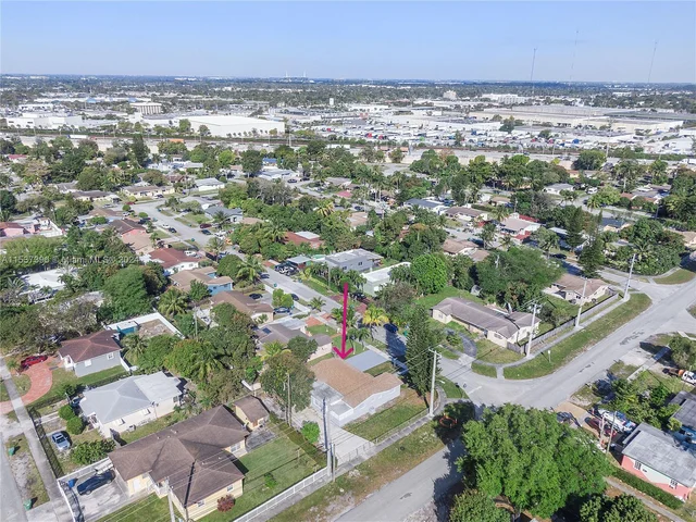 190 NE 173rd St, North Miami Beach FL 33162