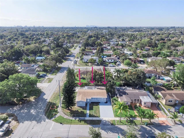 190 NE 173rd St, North Miami Beach FL 33162