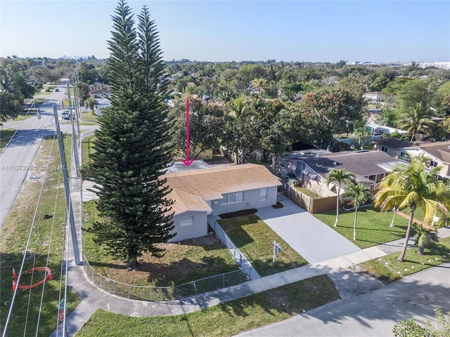 190 NE 173rd St, North Miami Beach FL 33162