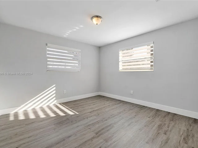 190 NE 173rd St, North Miami Beach FL 33162