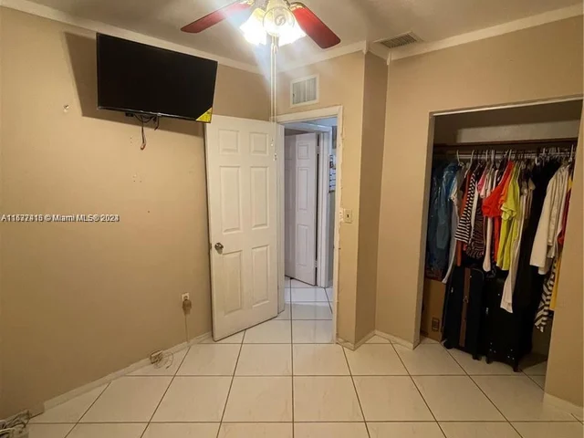 15 NW 197th St, Miami Gardens FL 33169