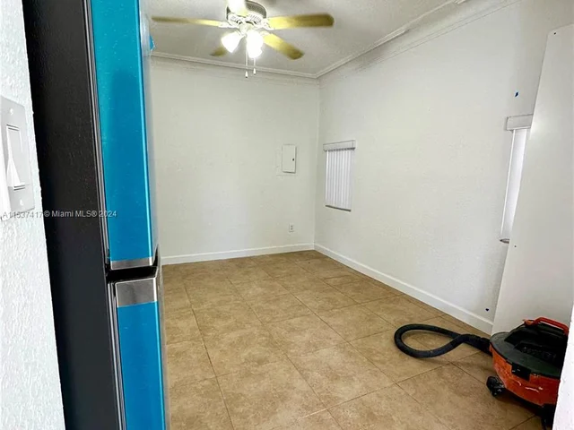 1773 NW 19th St, Miami FL 33125