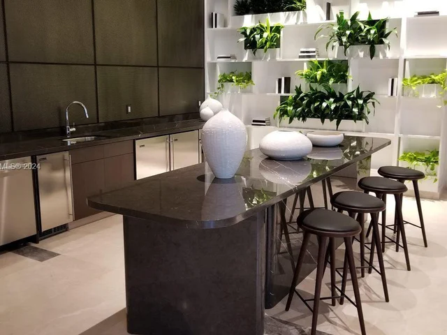 55 SW 9th St # 2608, Miami FL 33130