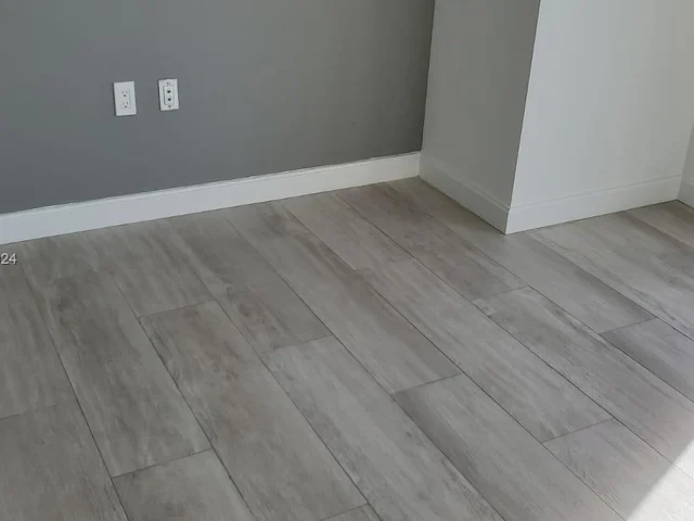 55 SW 9th St # 2608, Miami FL 33130