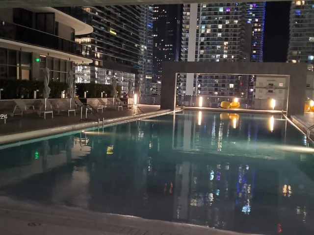 55 SW 9th St # 2608, Miami FL 33130