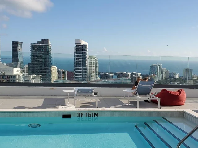 55 SW 9th St # 2608, Miami FL 33130