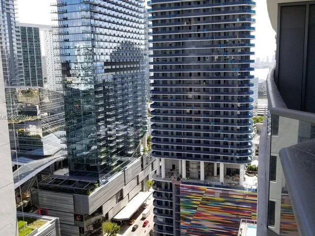 55 SW 9th St # 2608, Miami FL 33130