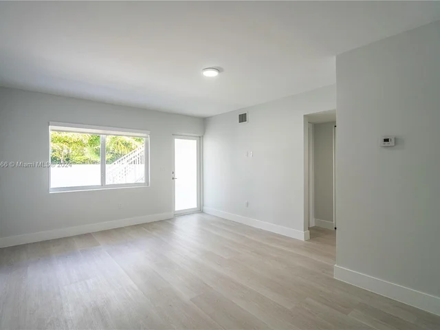 1850 S Treasure Dr # 2, North Bay Village FL 33141