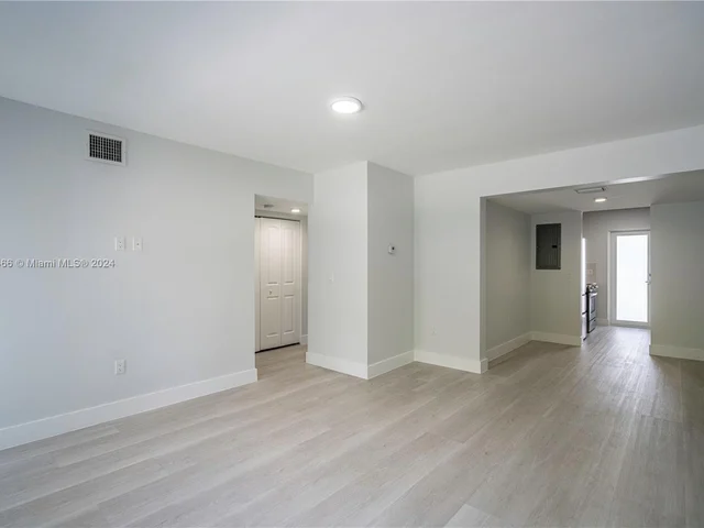 1850 S Treasure Dr # 2, North Bay Village FL 33141