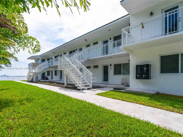 1850 S Treasure Dr # 2, North Bay Village FL 33141