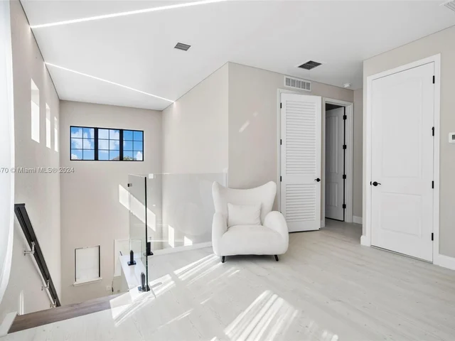 4642 W Pinehurst Trl W, Oakland Park FL 33309