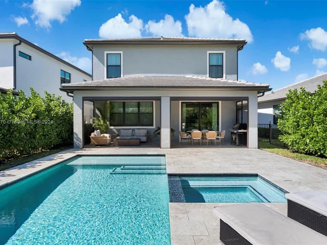 4642 W Pinehurst Trl W, Oakland Park FL 33309