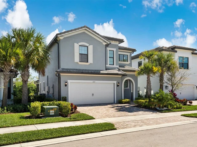 4642 W Pinehurst Trl W, Oakland Park FL 33309