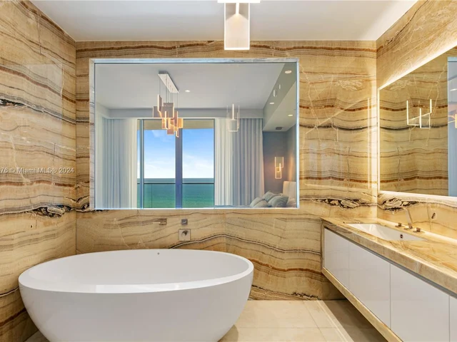 17901 Collins Ave # 703, Sunny Isles Beach FL 33160