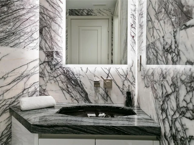 17901 Collins Ave # 703, Sunny Isles Beach FL 33160