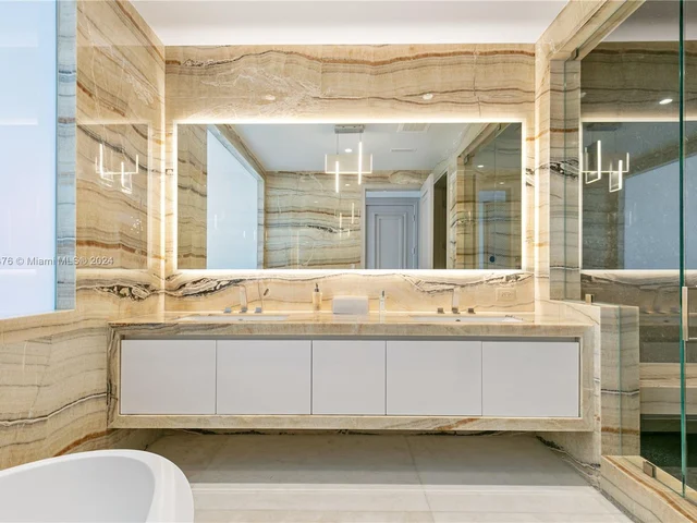 17901 Collins Ave # 703, Sunny Isles Beach FL 33160