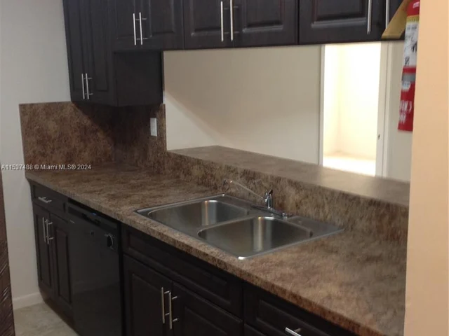 2201 S Sherman Cir # 304, Miramar FL 33025