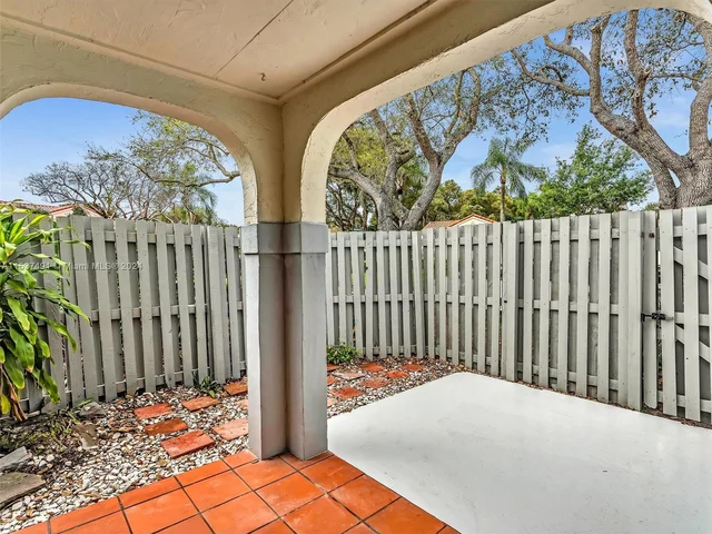 1436 Springside Dr # 1436, Weston FL 33326