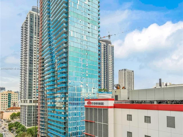 851 NE 1st Ave # 806, Miami FL 33132