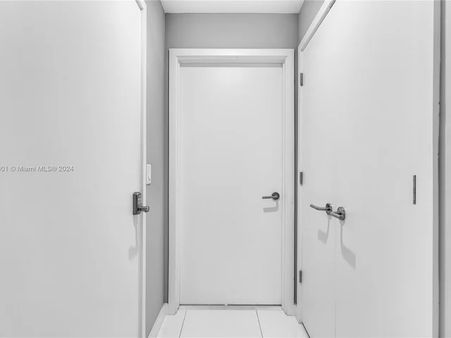 851 NE 1st Ave # 806, Miami FL 33132