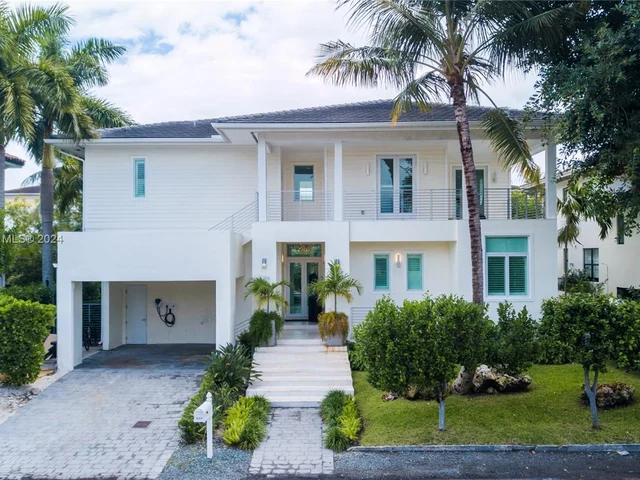 629 Hampton Ln, Key Biscayne FL 33149