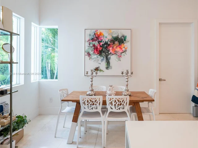 629 Hampton Ln, Key Biscayne FL 33149